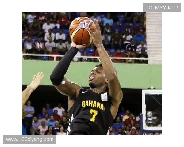 巴哈马国家队友谊深厚希尔德与埃奇库姆互换球衣笑声不断